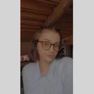 Manon, babysitter à Mayenne