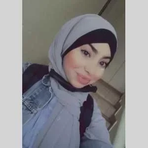 Izza lhena, babysitter à Romainville