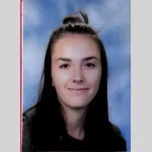 Celia, babysitter à Chateauneuf le Rouge