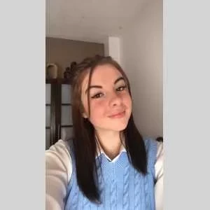 Elisa, babysitter à Poissy