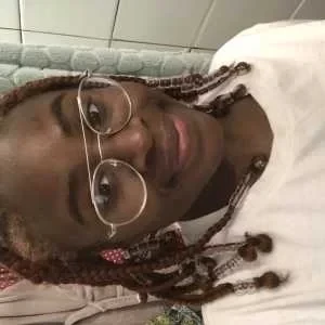 Candice , babysitter à Villeneuve la Garenne