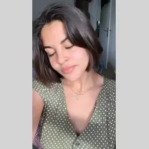 Nesrine, babysitter à Le Cannet