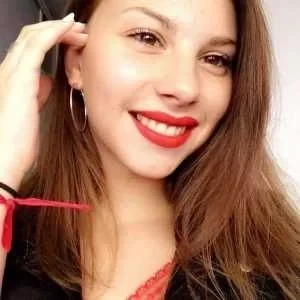 Julie, babysitter à Denain