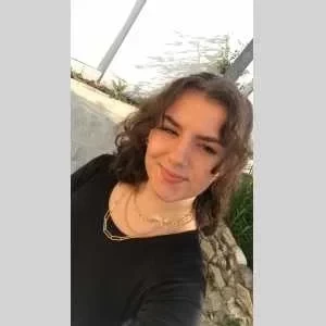 Bruna, babysitter à Meriel