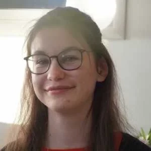 Anaïs, babysitter à Montfort sur Meu