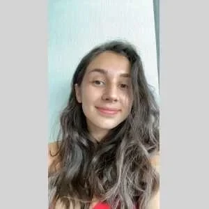 Manuela , babysitter à Cambrai