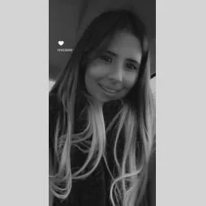 Stacy, babysitter à Mazan