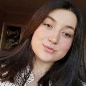 Julie, babysitter à Tarbes