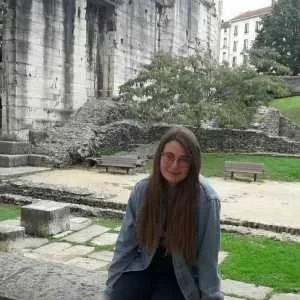 Céline, babysitter à Sainte Colombe