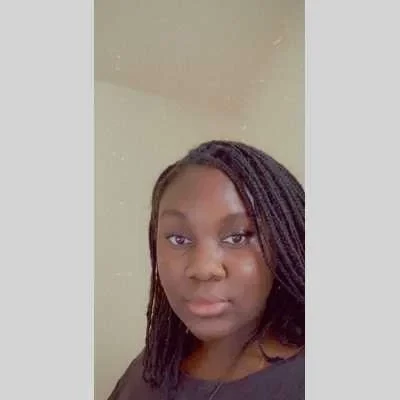 Madina, babysitter à Cergy