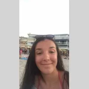 Candice , babysitter à Le Mesnil Simon