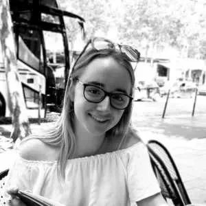 Laurine , babysitter à Lure