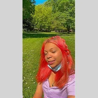 Charlize, babysitter à Perigny