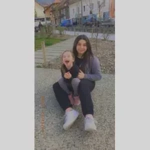 Sabrina , babysitter à Bonneville