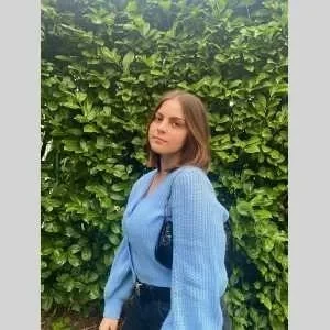 Justine, babysitter à Chartres de Bretagne