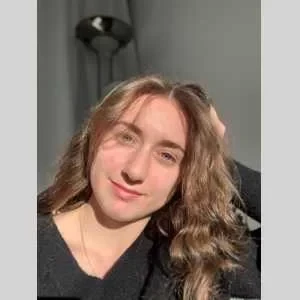 Lisa, babysitter à Saint Georges de Didonne