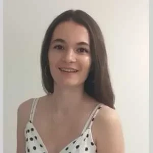 Léane, babysitter à Caen