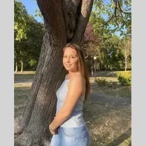 Héloïse , babysitter à Maisons Alfort