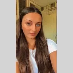 Maelle, babysitter à Epervans