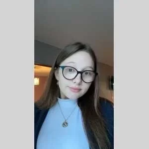 Camille, babysitter à Saint Lo