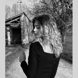 Charlotte , babysitter à Coursac