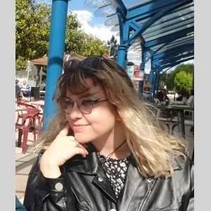 Anna, babysitter à Nay