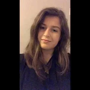 Clara, babysitter à Joue les Tours