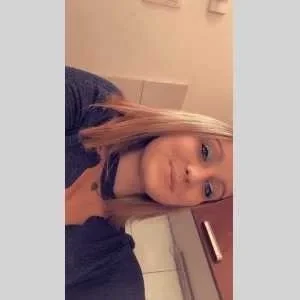 Samantha, babysitter à Alencon