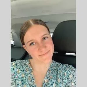 Clara, babysitter à La Brede