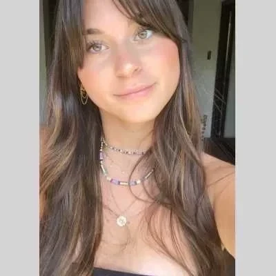 Paloma , babysitter à Grimaud