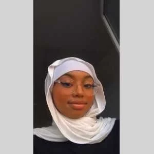 Sirine, babysitter à Bobigny