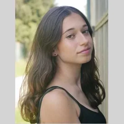 Elisa, babysitter à Cesson