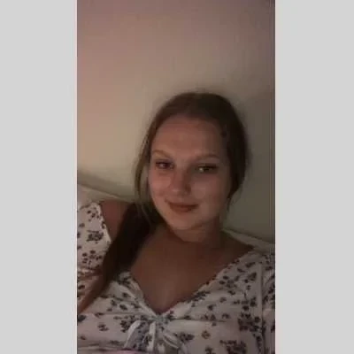 Alison, babysitter à Luce