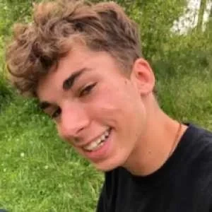 Lucas, babysitter à Poitiers