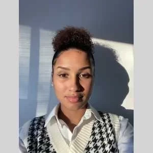 Soukeina, babysitter à Garancieres