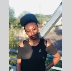 Shaïny, babysitter à Nantes