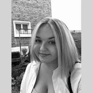 Manon, babysitter à Barlin