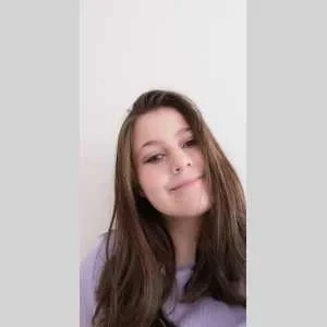 Eloïse , babysitter à Saint Fraigne