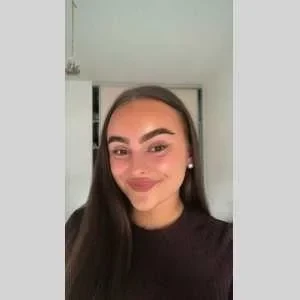 Clara, babysitter à Chenove