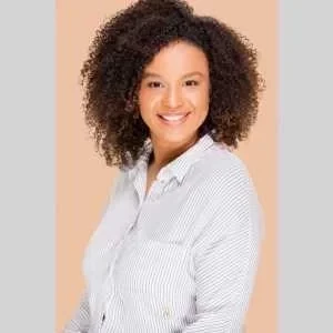 Christelle , babysitter à Les Pavillons sous Bois