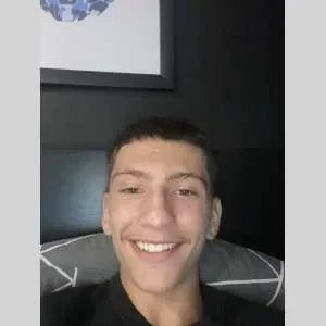 Nathan, babysitter à Bougival