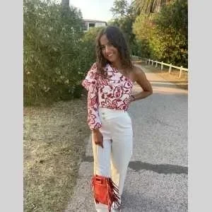 Altina , babysitter à Caluire et Cuire