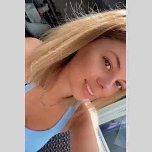 Marine, babysitter à Denain