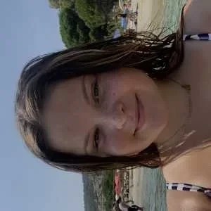 Lali, babysitter à Wambaix