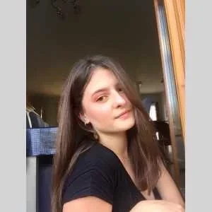 Lea, babysitter à Poix Terron