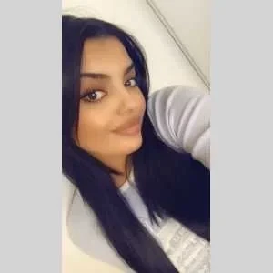 Anissa, babysitter à Echirolles