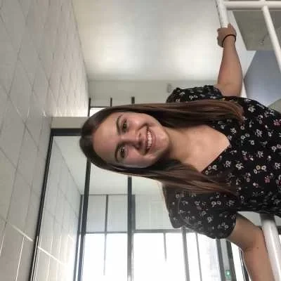 Chloé, babysitter à Saint Cyr des Gats