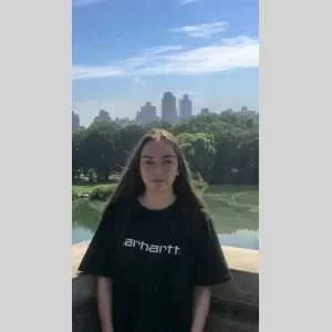 Romane, babysitter à Voisins le Bretonneux