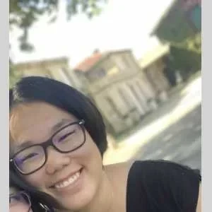 Jade, babysitter à Toulon