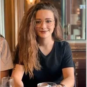 Emmanuelle, babysitter à Langueux